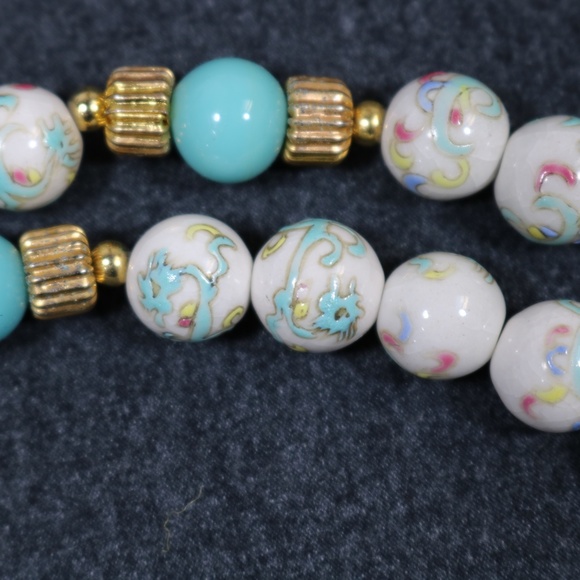 vintage hand painted glass beaded necklace - Picture 9 of 12